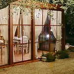 La Rupe Dei Gabbiani تيراتشينا